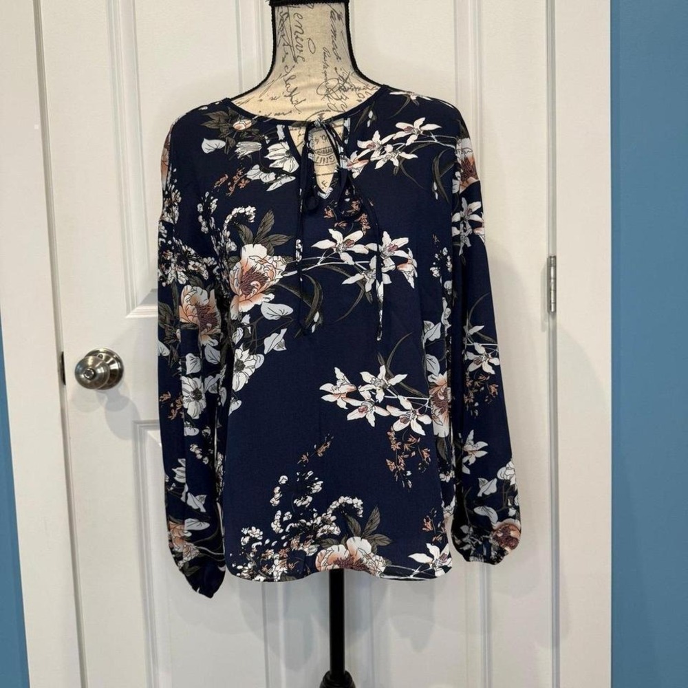Shein‎ Womans Floral Blouse Size XSmall NWOT